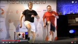 Fitness z proboszczem. Łódzki jezuita Remigiusz Recław prowadzi na żywo trening online, żeby zachęcić wiernych do ćwiczeń