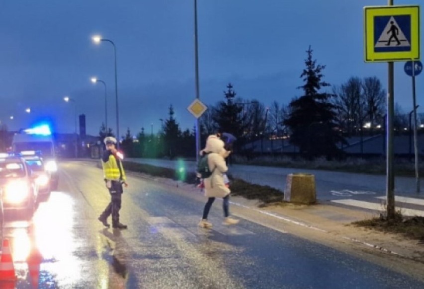 Gdynia. Potrącenie 72-latka na pasach. 13.01.2023 r.