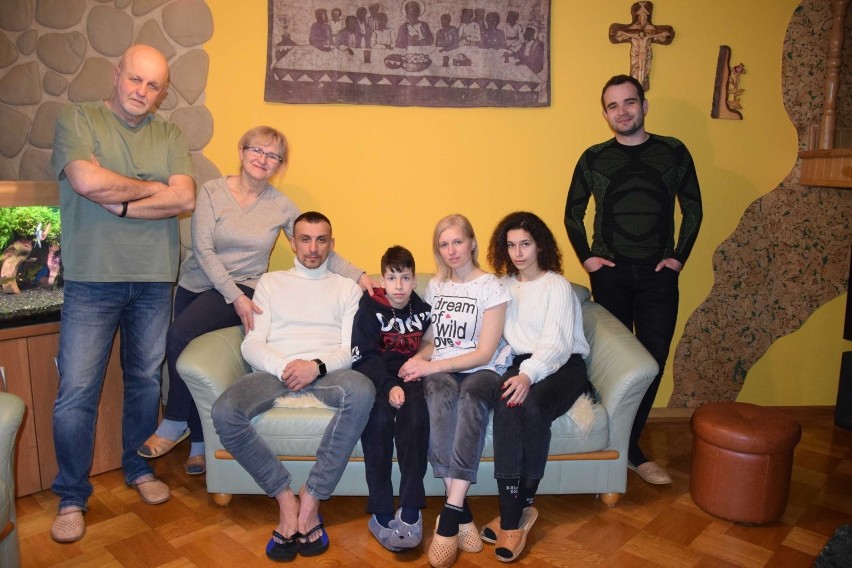 Nowa, polska-ukraińska rodzina. Nz. od lewej D. Szworak, H....