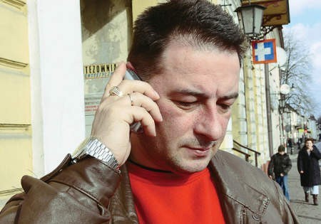 Wiesław Mrówczyński postanowił korzystać teraz już tylko z telefonu komórkowego