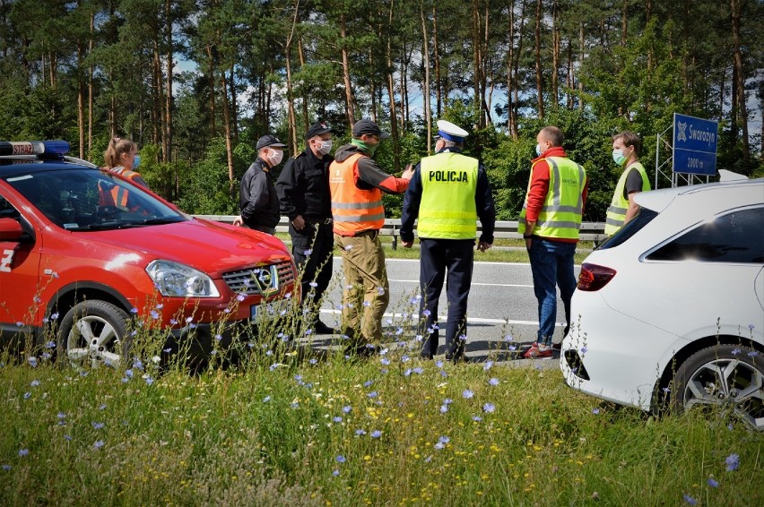 Policja wyjaśniała okoliczności wypadku na A1 pomiędzy Swarożynem, a Stanisławiem koło Tczewa