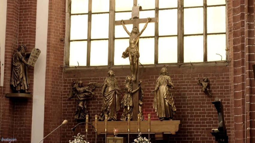 Stargardzcy i szczecińscy emeryci na wycieczce we Wrocławiu zwiedzali polskokatolicką katedrę. ZDJĘCIA 