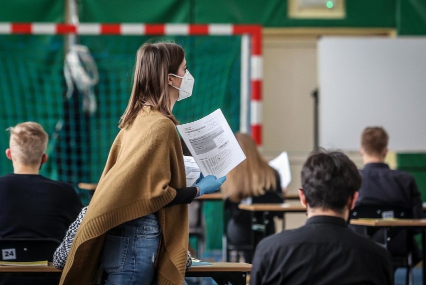 Egzamin maturalny z języka polskiego przeprowadzony zostanie...