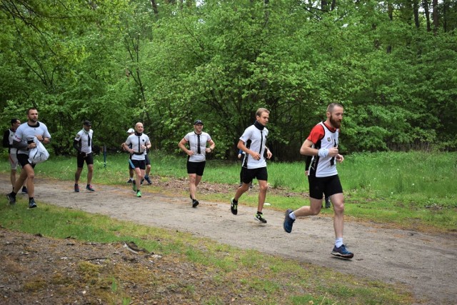 Jak radzą sobie lublinieccy sportowcy w czasie pandemii? Zorganizowali trening na trasie biegu.