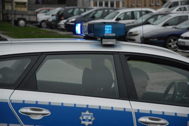 16 marca rano doszło do kolizji z udziałem policyjnego radiowozu w Dzierżążnie w powiecie kartuskim.