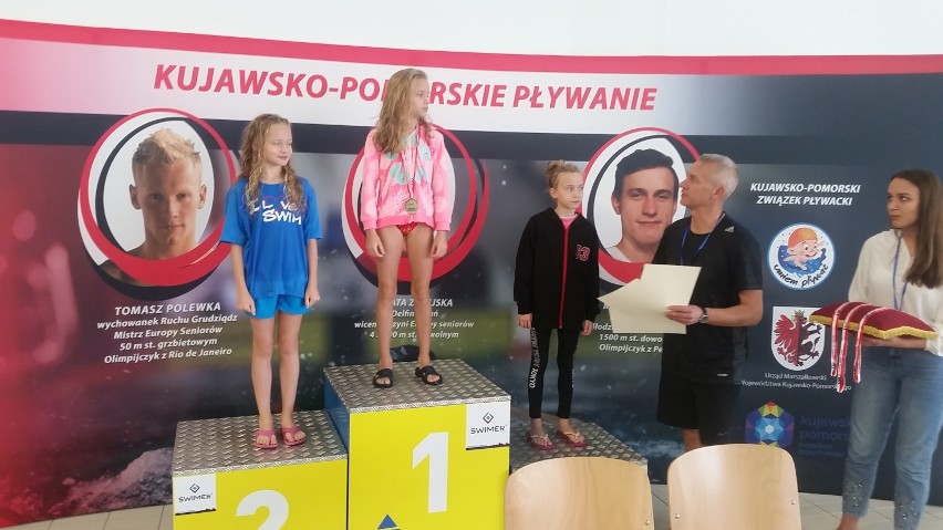 Srebrny medal Alicji Morawiec i nowe "życiówki" pływaków EKS Skry w Toruniu