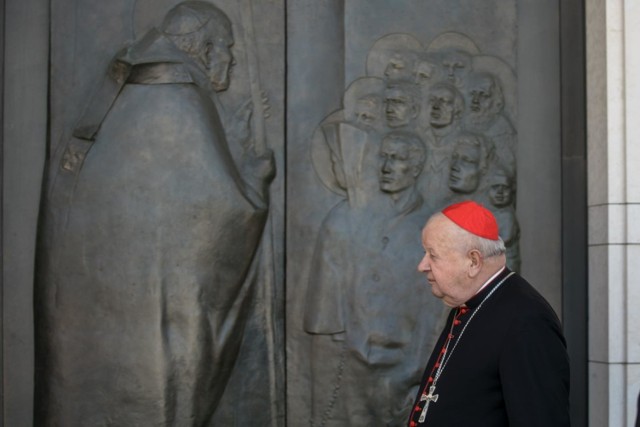 W materiale "Don Stanislao. Druga twarz kardynała Dziwisza" Marcin Gutowski odsłania powiązania duchownego z pedofilami w Watykanie.