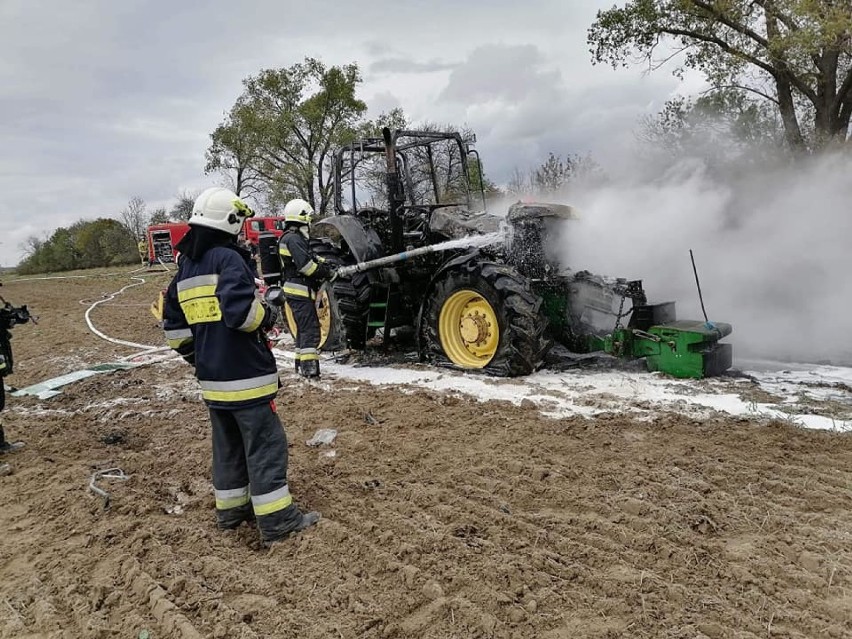 Pożar ciągnika w miejscowości Fabianów