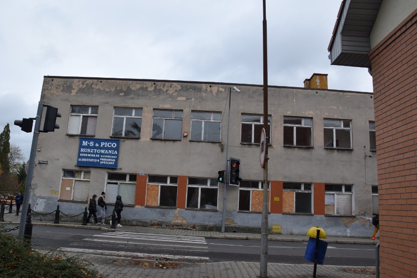 Do tej pory zrujnowany budynek straszył w centrum Szprotawy