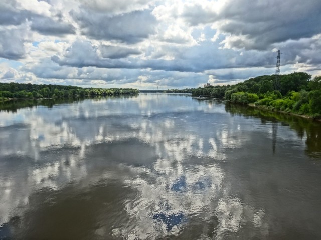 Dziś pogoda nie będzie nas rozpieszczać. Słońce skutecznie schowa się za chmurami.