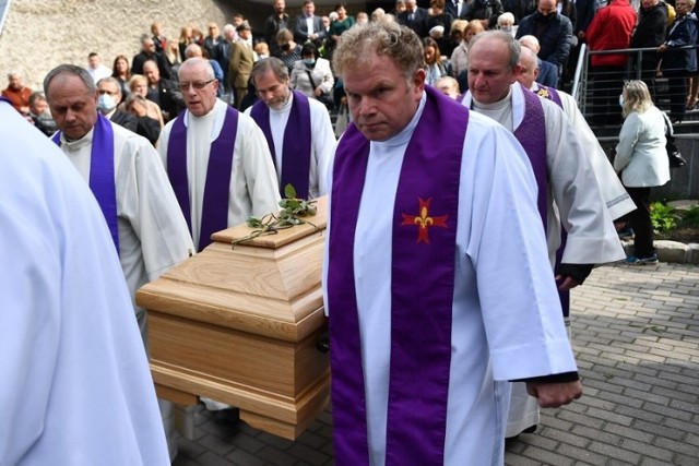 Pogrzeb biskupa Edwarda Janiaka