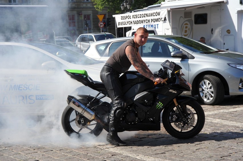 Festiwal Motoryzacjiw  Słupsku: Na plac Zwycięstwa zjechały samochody [ZDJĘCIA]