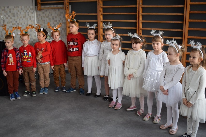 Uczniowie ze Szkoły Podstawowej w Ciełuchowie zawitali do „Koniczynki” [zdjęcia]