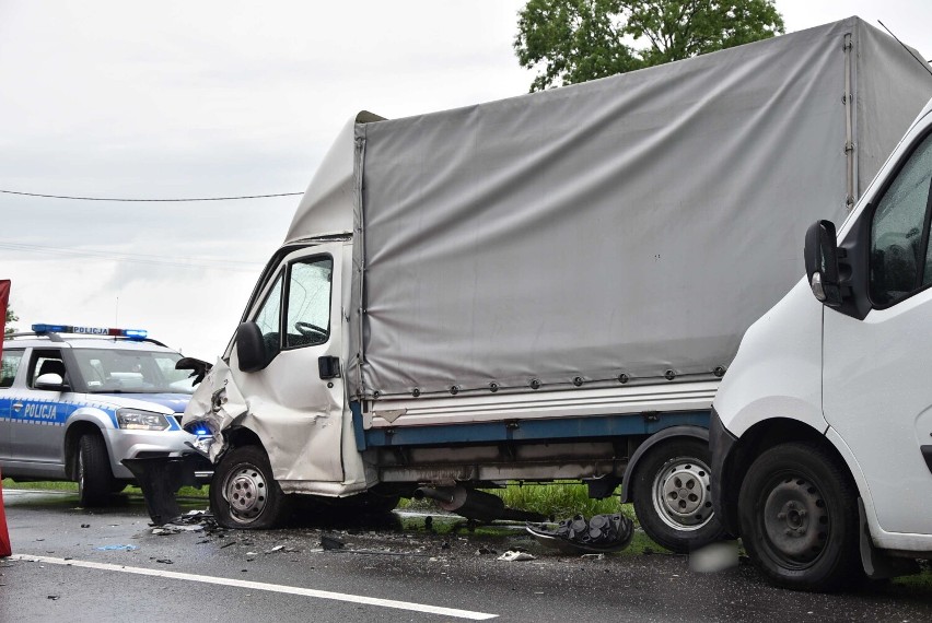 Gm. Nowy Staw. Tragiczny wypadek na drodze krajowej nr 55. Zginęły dwie osoby