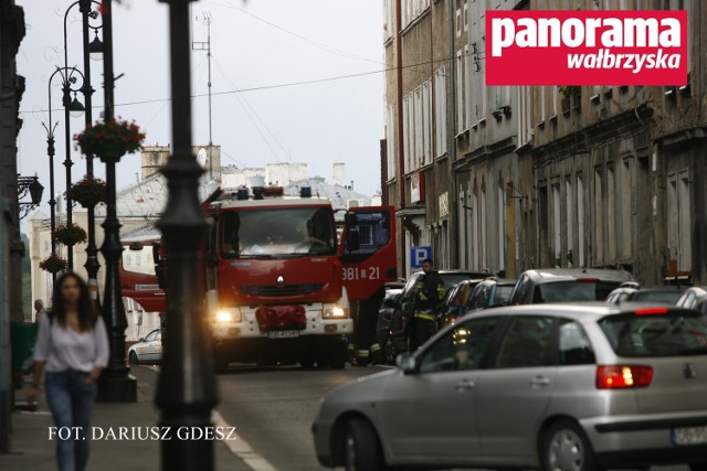 Interwencja straży pożarnej na ul. Dmowskiego w Wałbrzychu