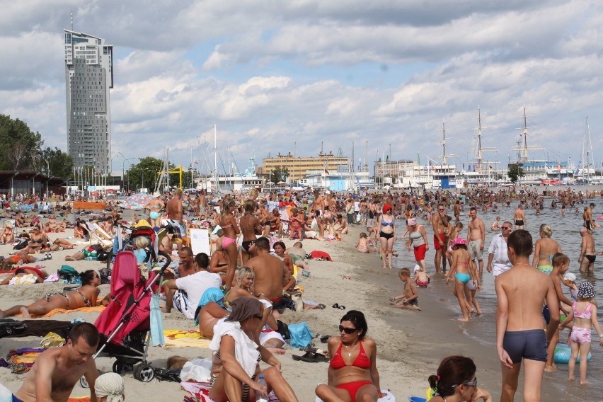 Gdynia. Lato 2020 rozpoczęte. Plaże, bulwar, skwer Kościuszki i okolice znowu będą oblegane przez tłumy turystów 