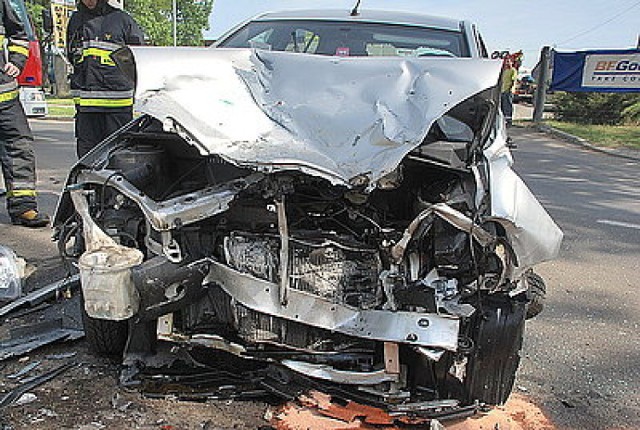 Do wypadku doszło wczoraj (11 maja 2012 roku) w Radzionkowie ...