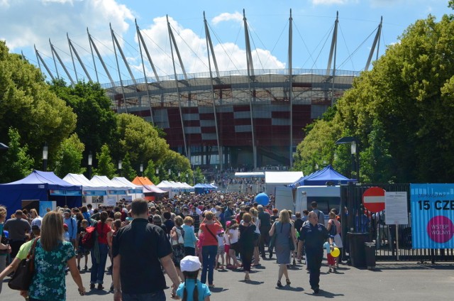 Uczestnicy tłumnie przybyli na Stadion Narodowy. Fot. Weronika Trzeciak