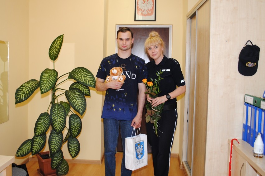 22-letni Patryk jeździ po komendach policji w Polsce. Drugi raz odwiedził policjantów w Przemyślu [ZDJĘCIA]