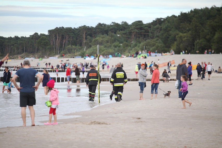 15 km od Łeby morze wyrzuciło na brzeg ciało dziecka. Trwają poszukiwania drugiej dziewczynki