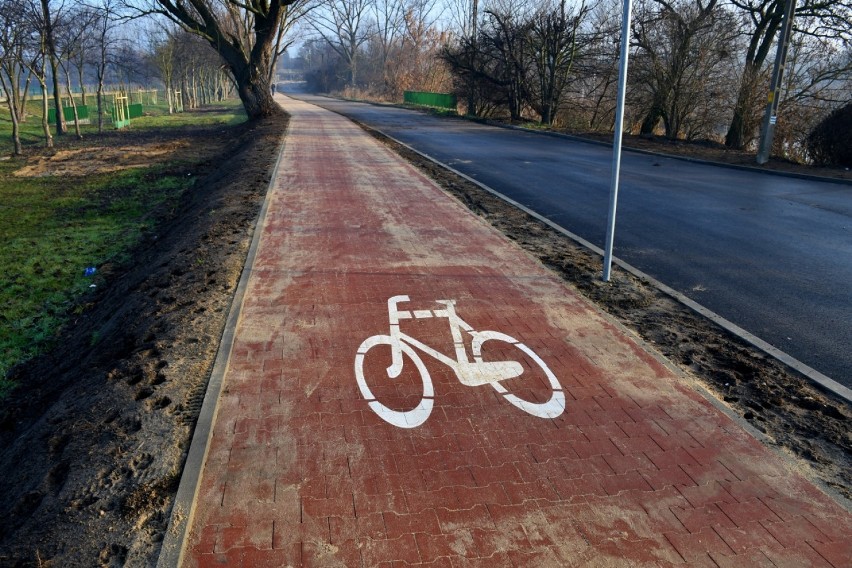 Ścieżka rowerowa wokół jeziora Bugaj w Piotrkowie - I etap...
