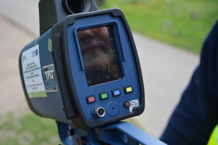 Samoobsługowy alkomat i laserowy miernik prędkowści dostali leszczyńscy policjanci [FOTO] 