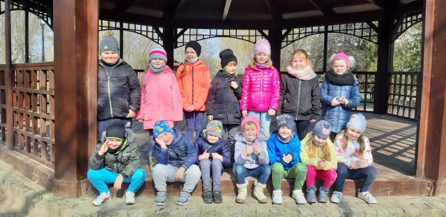 Łęczyckie przedszkolaki poszukiwały wiosny w parku