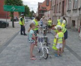 Nowy Staw po akcji "Dwa kółka". Teraz kamizelki odblaskowe będą rozdawane w Malborku