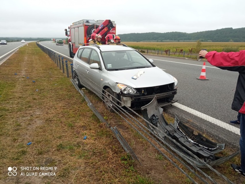 Na autostradzie A1 pod Grudziądzem samochód wjechał w bariery