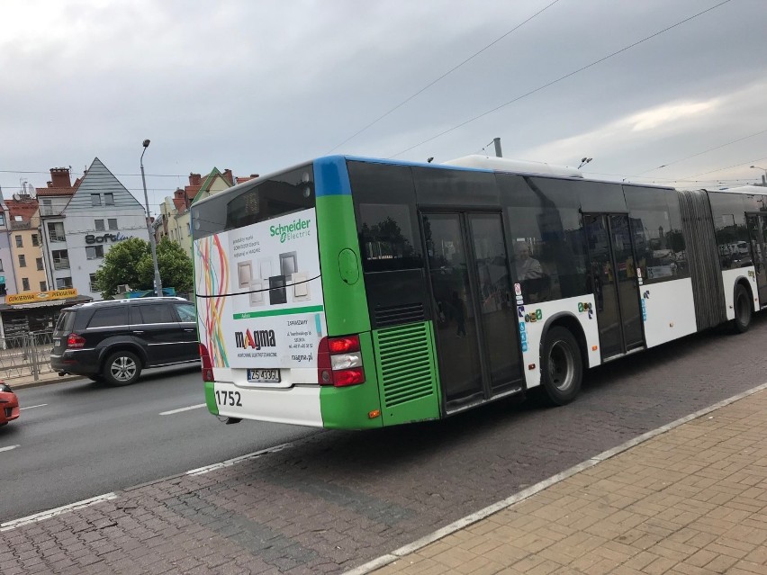 Czytelniczka: Dlaczego w autobusie 75 było włączone ogrzewanie?!