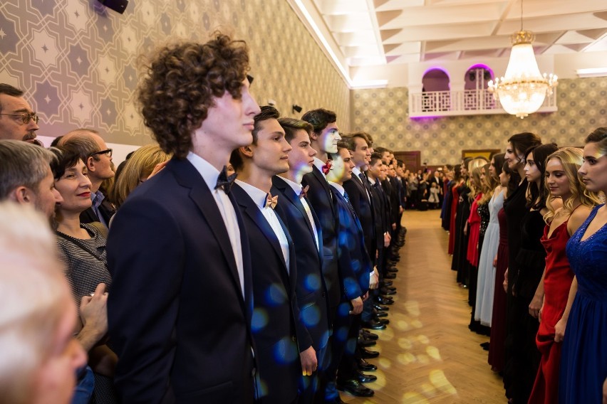 ZOBACZ TEŻ: Studniówka 2017 Liceum Batorego. Tak bawili się...