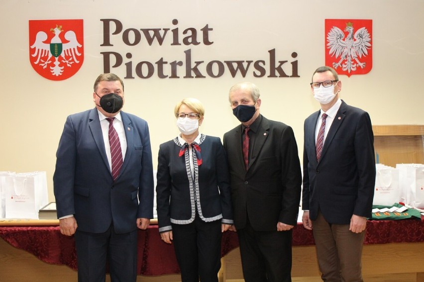 Klub Honorowych Dawców Krwi PCK w Piotrkowie ma już 45 lat i...