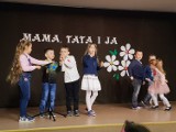 XXVII  festiwal piosenki przedszkolaków "Mama, tata i ja" za nami. Na scenie maluchy występowały wraz z rodzicami (zdjęcia)