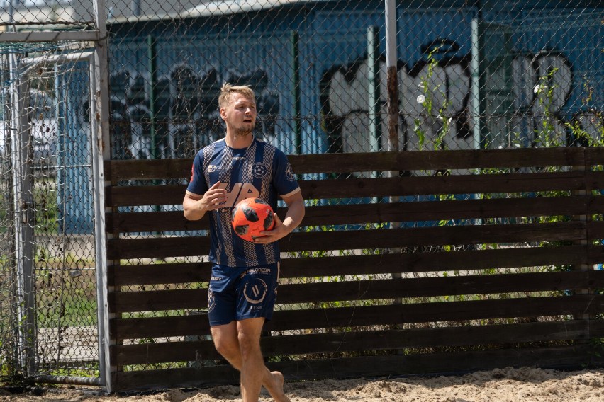 Zobacz zdjęcia z plażowej piłki nożnej - Rzeszów Beach Soccer Cup 2022