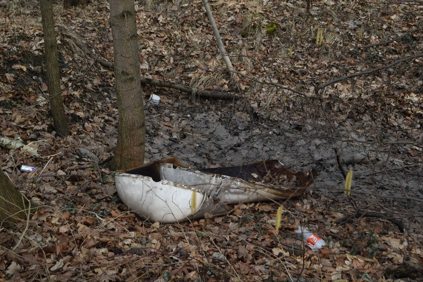 Dzikie wysypiska śmieci na Wilchwach