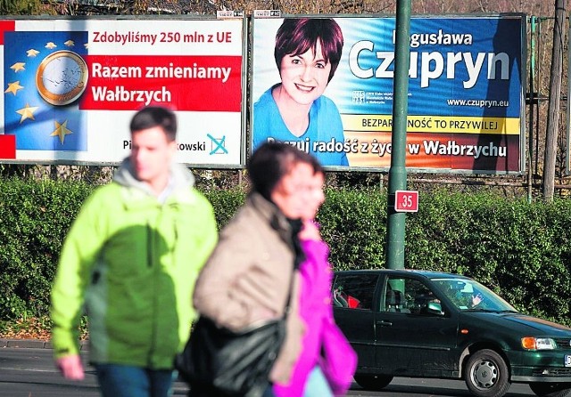 Kandydaci wydają tysiące złotych na billboardy. Inni liczą na to, że pomoże im znane nazwisko