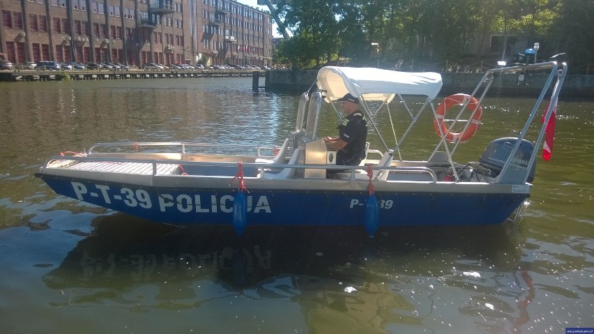 Policjanci z Elbląga dostali nową łódź