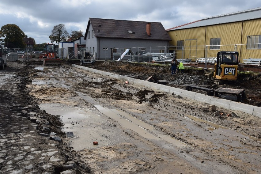 Trwa remont Kolejowej w Szczecinku. Ulica nie do poznania [zdjęcia]