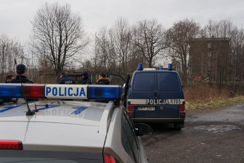 Policja w Siemianowicach zatrzymała pięciu mężczyzn...