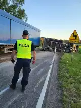Zderzenie dwóch ciężarówek. Jedna osoba trafiła do szpitala