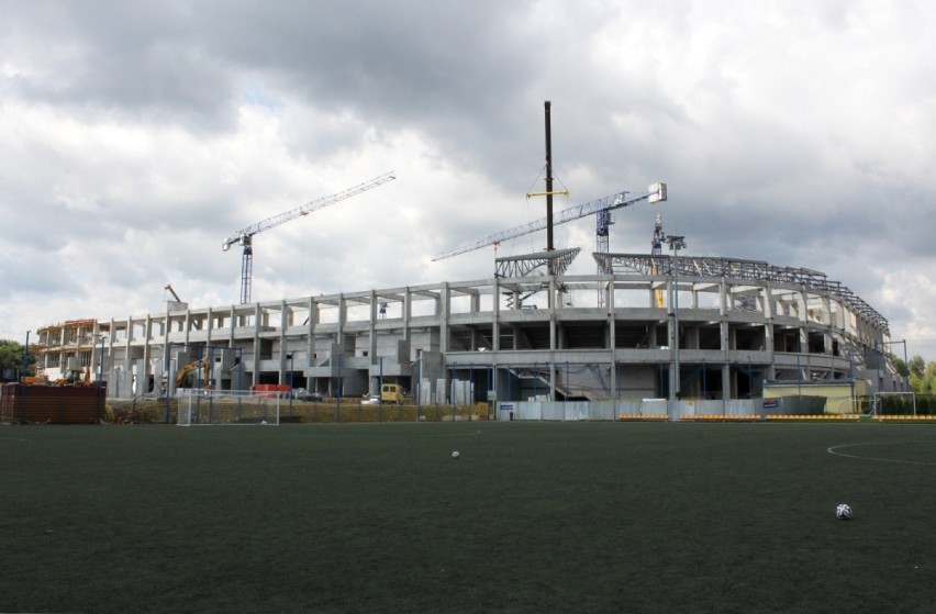 Budowa stadionu miejskiego w Tychach. San na koniec sierpnia...