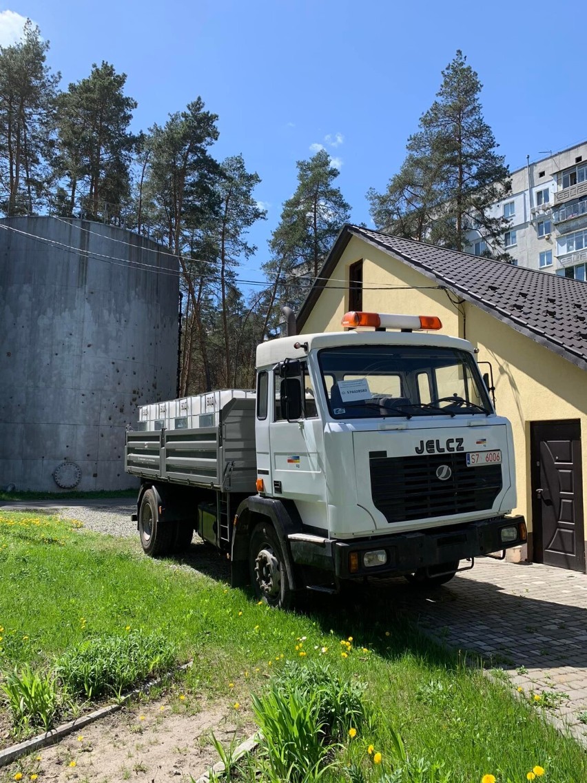 Rybnicki Jelcz już wozi wodę w Irpieniu