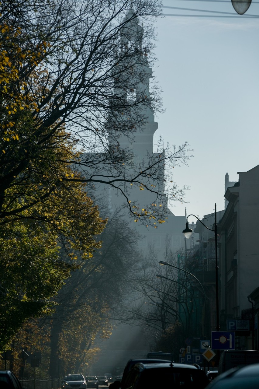 Smog w Krakowie. Tym mieszkańcy oddychali w czwartek [ZDJĘCIA]