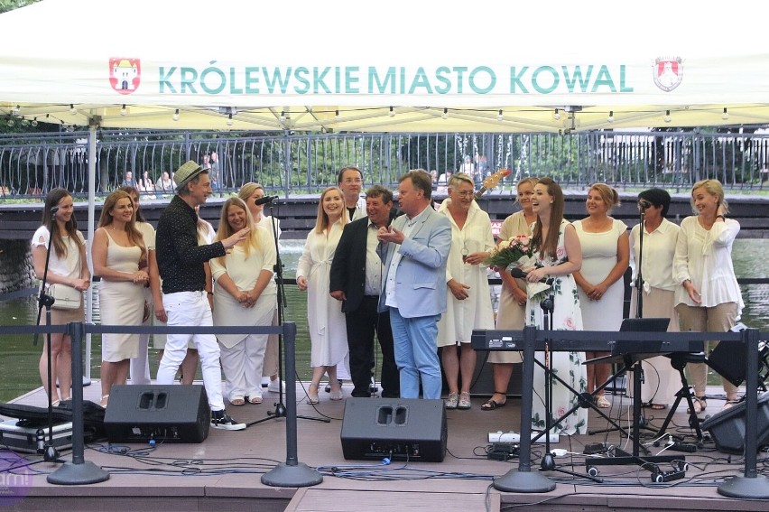 W  parku im. Leona Stankiewicza w Kowalu podczas festynu...