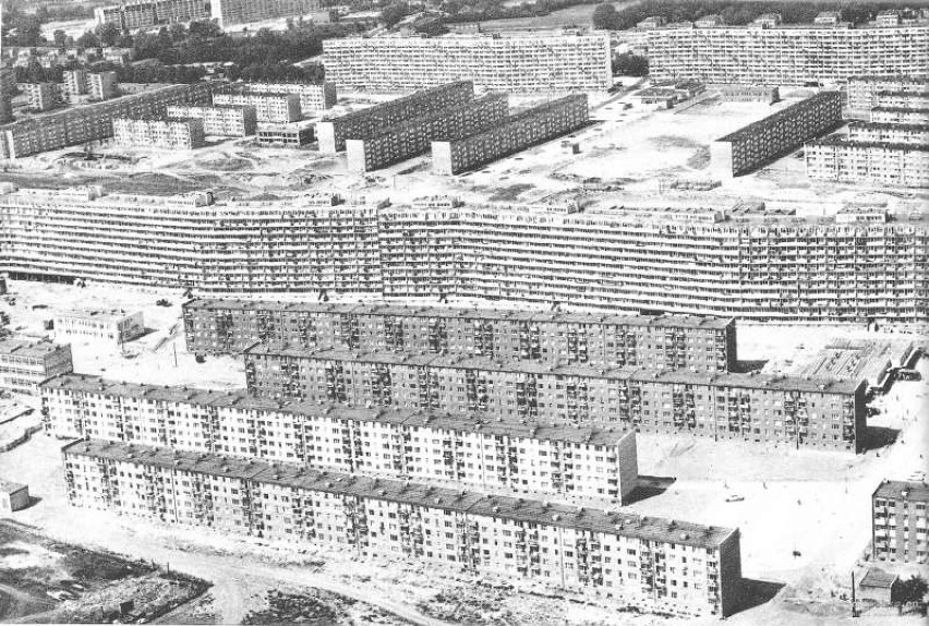Bloki i falowce w dzielnicy Przymorze mają już 50 lat. Zobacz na archiwalnych zdjęciach, jak powstawały charakterystyczne bloki w Gdańsku!