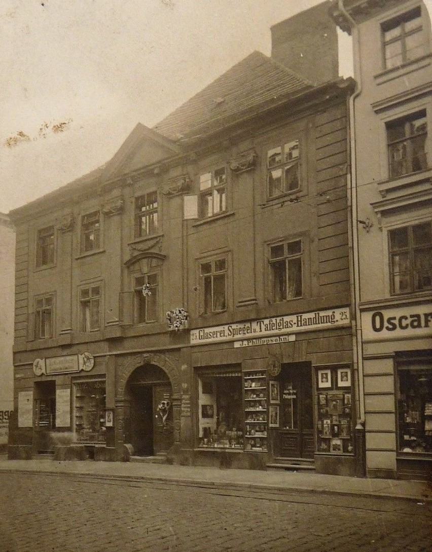 Żołnierze Wehrmachtu na ulicach Legnicy - tak wyglądało miasto 80 lat temu [ZDJĘCIA]