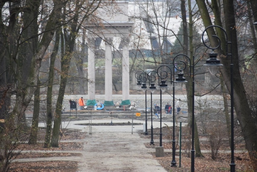 Tarnów. Park Strzelecki znów otwarty dla spacerowiczów, ale tylko w części 