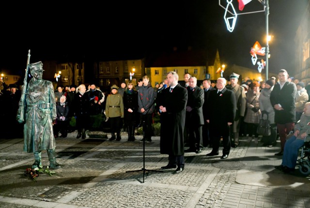 Odsłonięcie pomnika upamiętniającego Powstańców Wielkopolskich w Grodzisku, który powstał m.in. dzięki funduszom pozyskanym z Leadera.