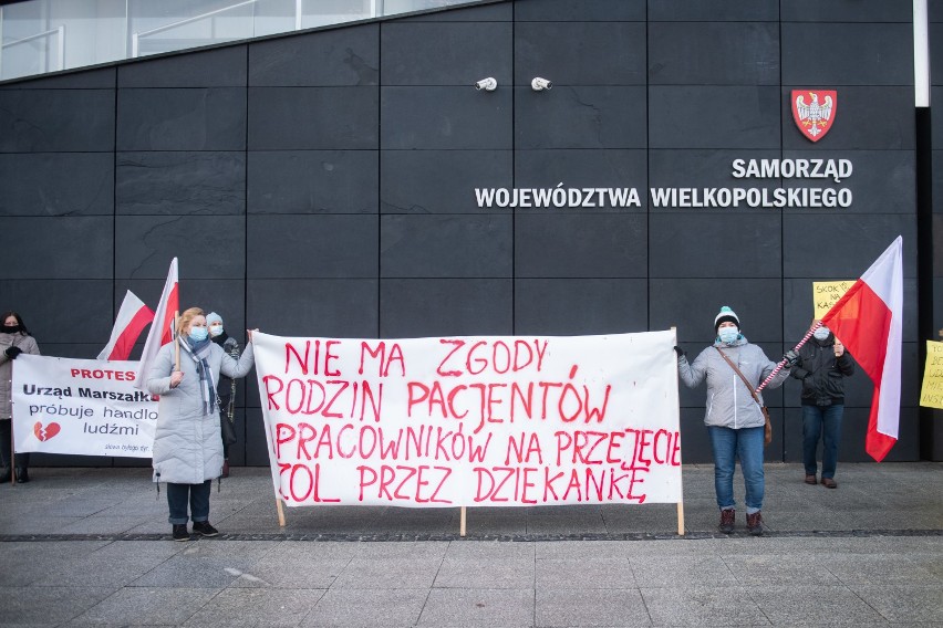 ZOL Gniezno. Protest pod Urzędem Marszałkowskim. Dolata o cesji w zamian za ZOL: to niegodziwe