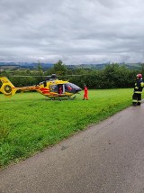 Tragedia w Przyszowej. Nie żyje 18-latek, prawdopodobnie został porażony prądem. Pożegnali go druhowie z OSP Podrzecze [ZDJĘCIA]